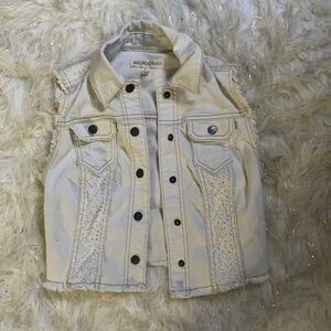 Bullhead || Cute Vest w/ Snap Buttons & Lace